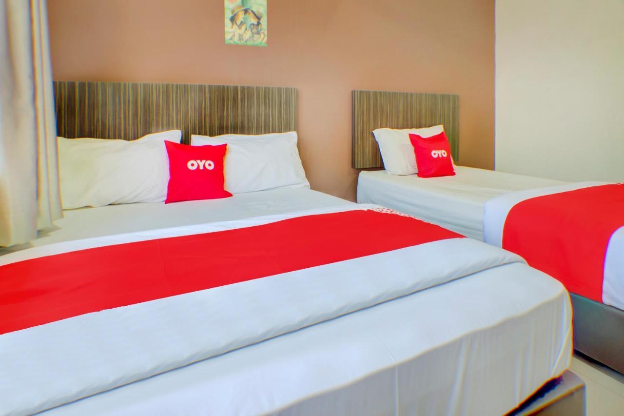 Oyo 89985 Js Hotel Johor Bahru Ngoại thất bức ảnh