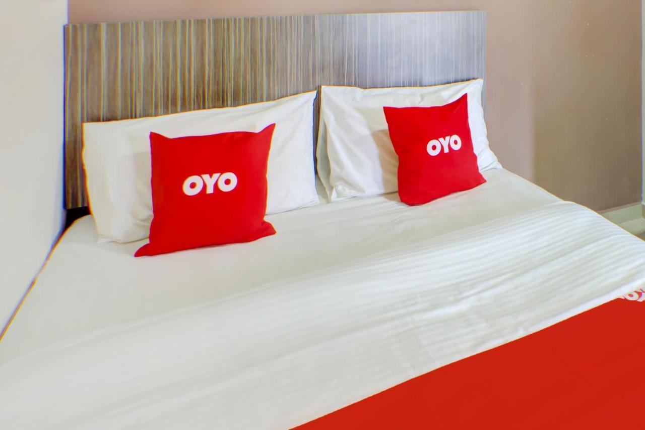 Oyo 89985 Js Hotel Johor Bahru Ngoại thất bức ảnh