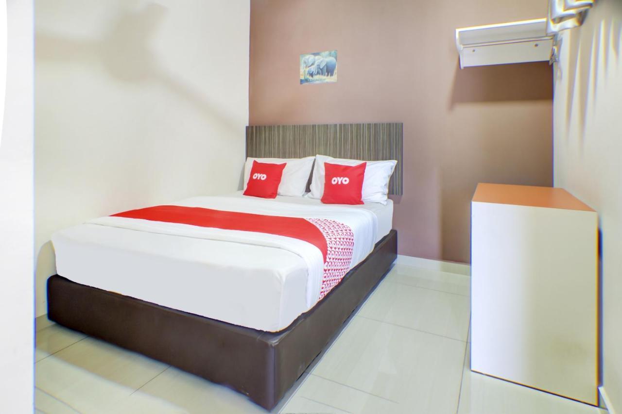 Oyo 89985 Js Hotel Johor Bahru Ngoại thất bức ảnh