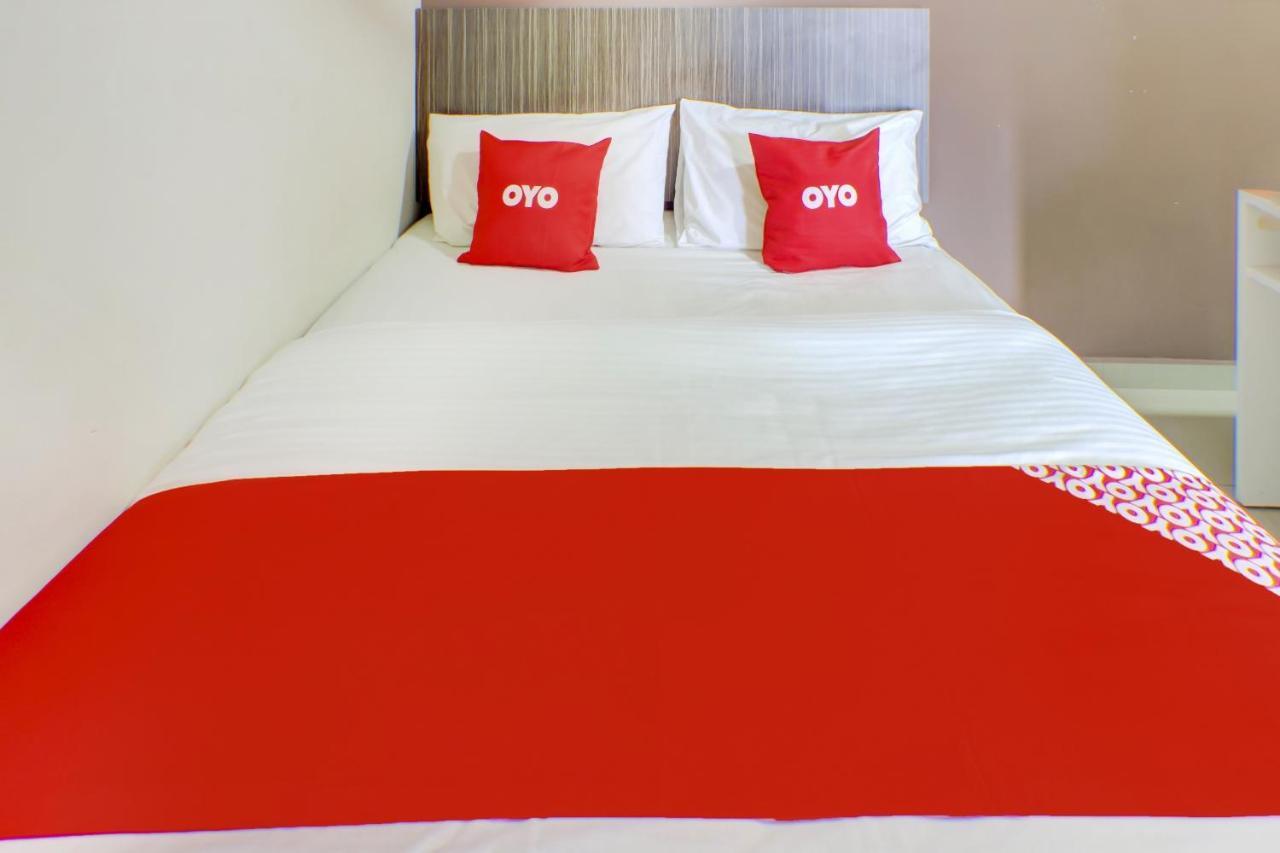 Oyo 89985 Js Hotel Johor Bahru Ngoại thất bức ảnh