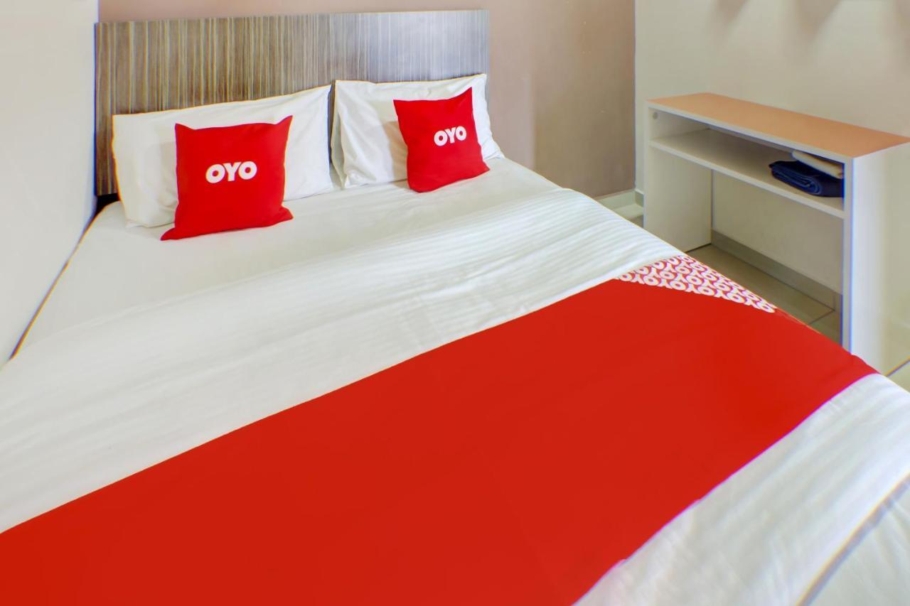 Oyo 89985 Js Hotel Johor Bahru Ngoại thất bức ảnh